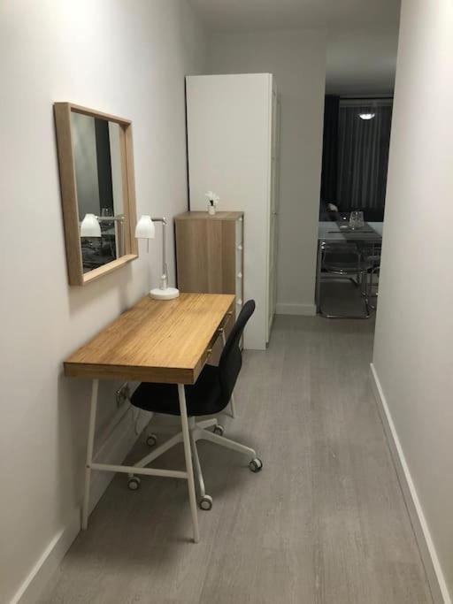 Stunning Apartment In Leeds- Financial District Leeds  Buitenkant foto